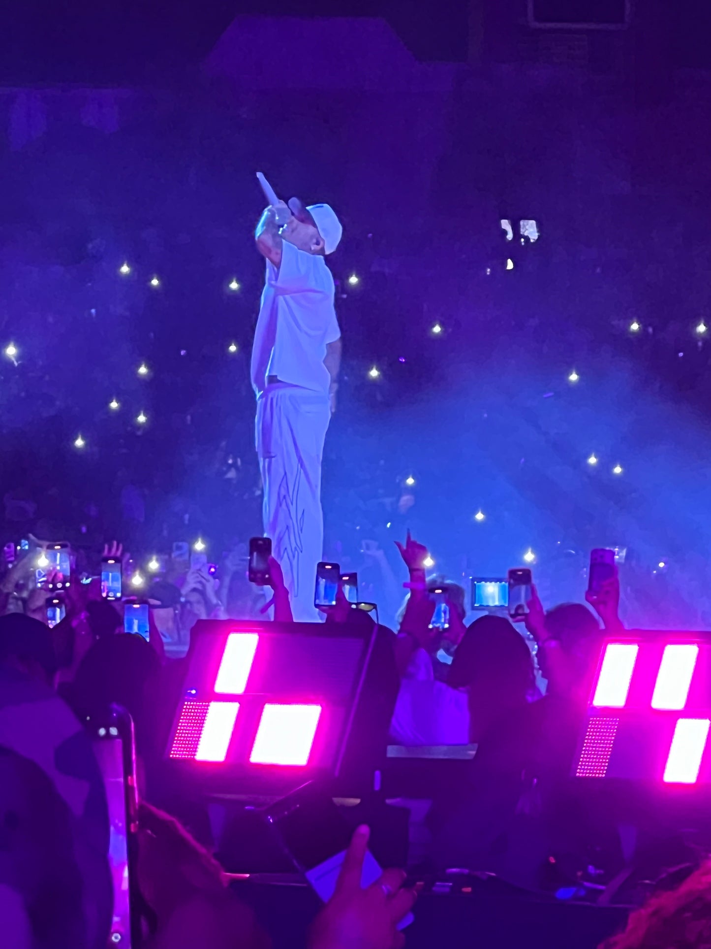 VIP Chris Brown Tour, Suite Package